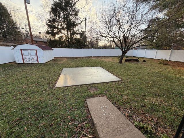 1929 Alexandria Drive, Lexington, KY 40504