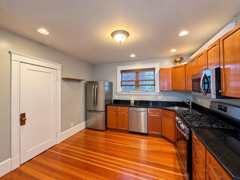 15 Waldo Ave. 1F, Somerville, MA 02143