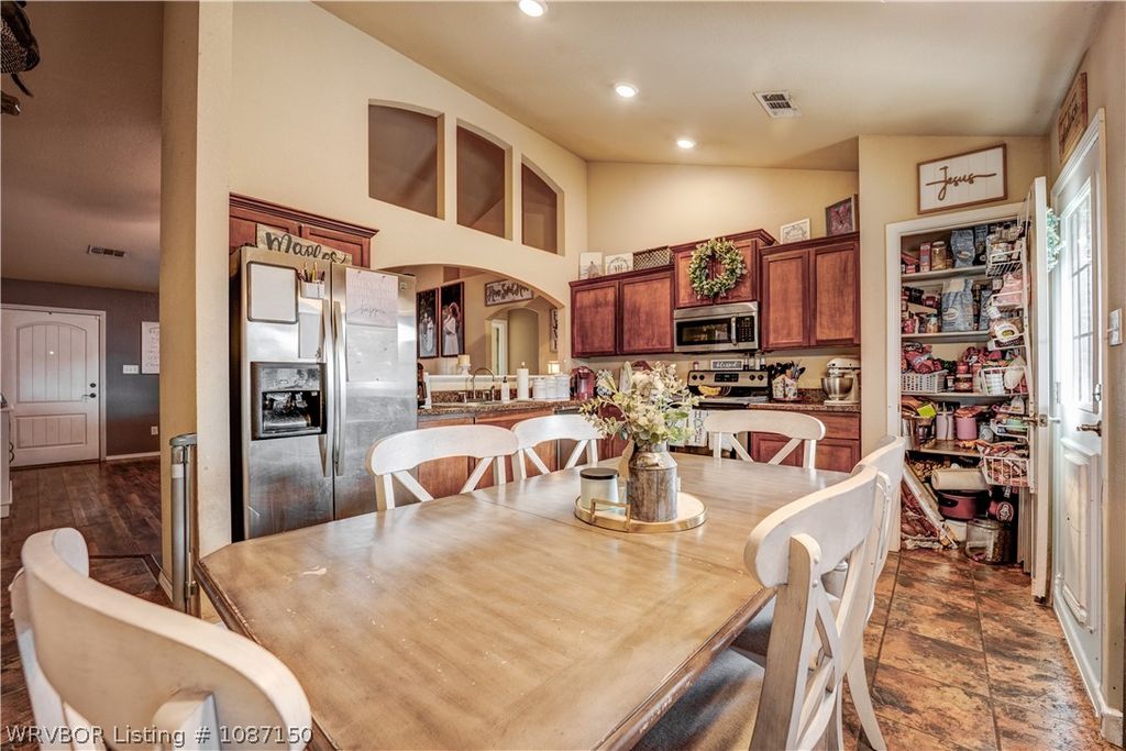 2503 Kevin Street 2503 Kevin Street