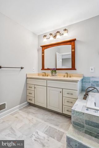 11603 SENECA FOREST CIR, Germantown, MD 20876