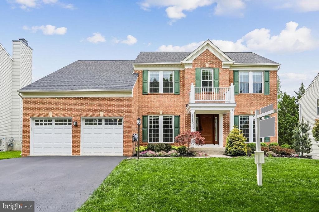 Image 1 of property listing at 11603 SENECA FOREST CIR, Germantown, MD 20876