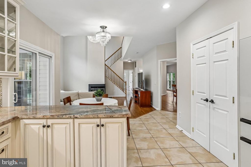 Image 18 of property listing at 11603 SENECA FOREST CIR, Germantown, MD 20876