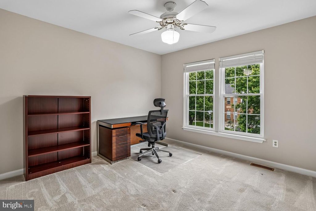 Image 33 of property listing at 11603 SENECA FOREST CIR, Germantown, MD 20876