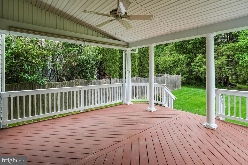 Image 46 of property listing at 11603 SENECA FOREST CIR, Germantown, MD 20876