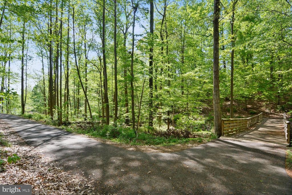 Image 59 of property listing at 11603 SENECA FOREST CIR, Germantown, MD 20876