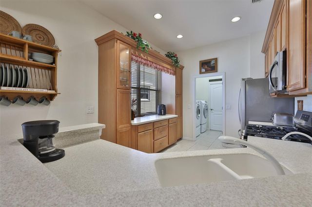 413 NOBLE FAIRE DRIVE, Sun City Center, FL 33573