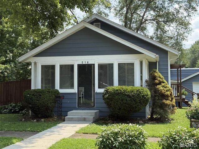516 E South Avenue, Greenville, IL 62246