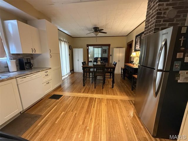 516 E South Avenue, Greenville, IL 62246