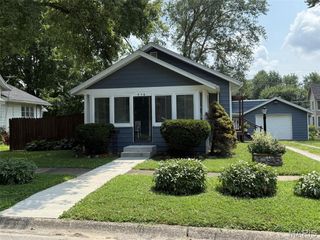 516 E South Avenue, Greenville, IL 62246