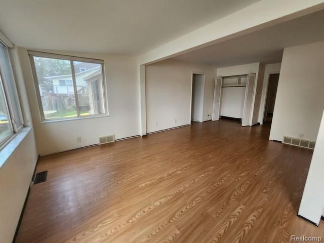 9125 Clinton Street, Holly, MI 48442