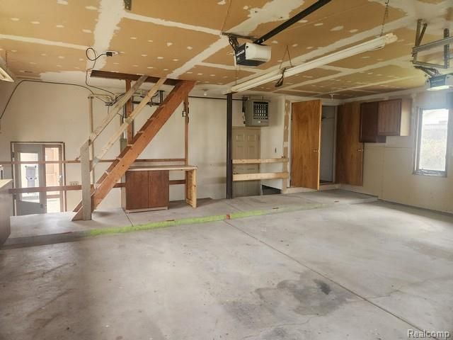 9125 Clinton Street, Holly, MI 48442