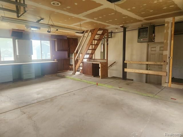 9125 Clinton Street, Holly, MI 48442