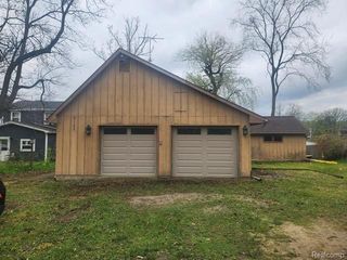 9125 Clinton Street, Holly, MI 48442