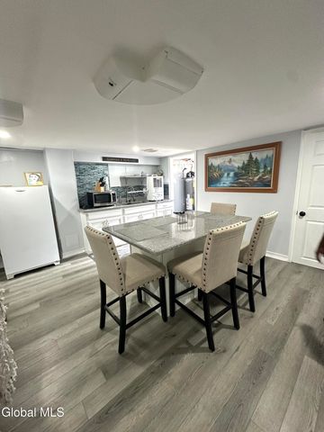 6 Elliott Avenue, Schenectady, NY 12304