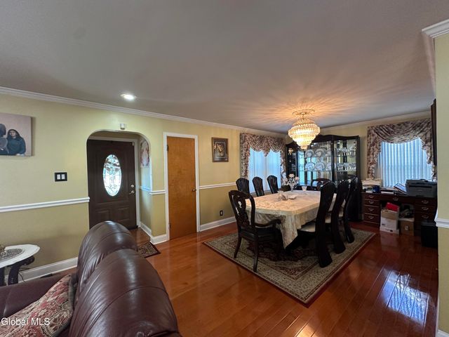 6 Elliott Avenue, Schenectady, NY 12304