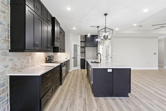 43 Island Oak, Hattiesburg, MS 39402