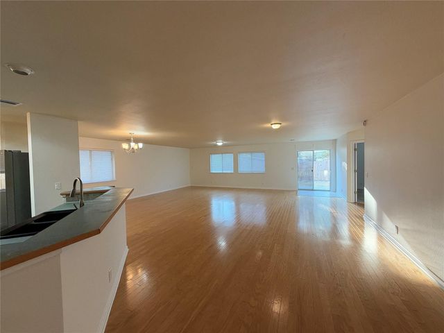 512 Tobin DR, Buda, TX 78610