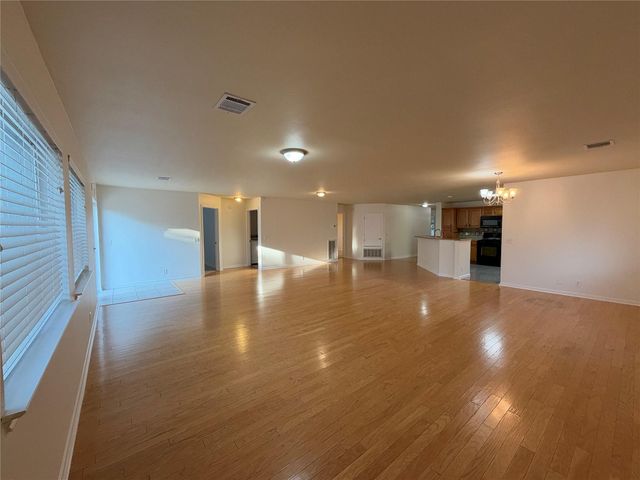 512 Tobin DR, Buda, TX 78610