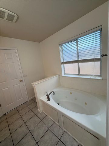512 Tobin DR, Buda, TX 78610