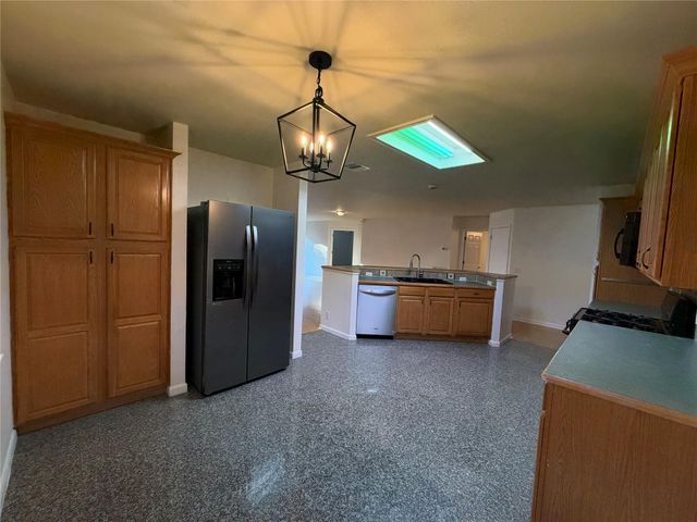 512 Tobin DR, Buda, TX 78610