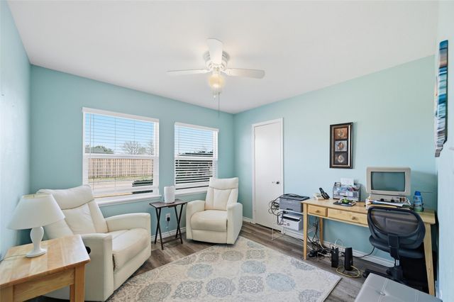 1017 Lesa Lane, Garland, TX 75042