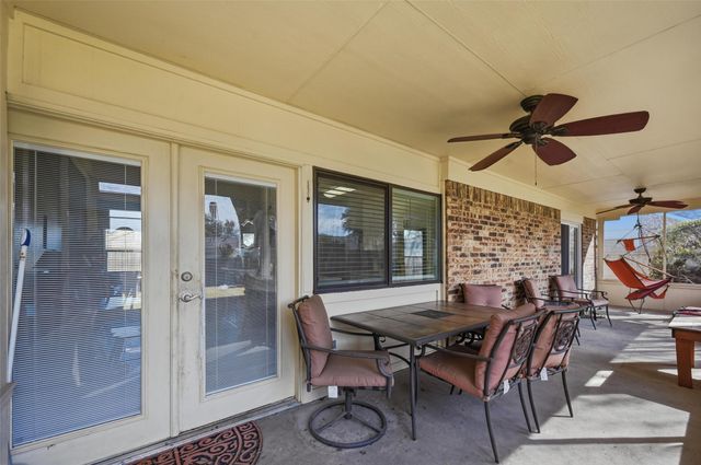 1017 Lesa Lane, Garland, TX 75042