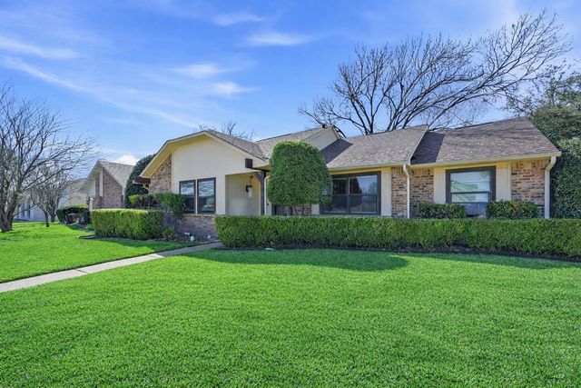 1017 Lesa Lane, Garland, TX 75042