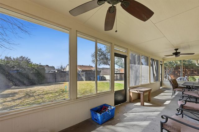 1017 Lesa Lane, Garland, TX 75042