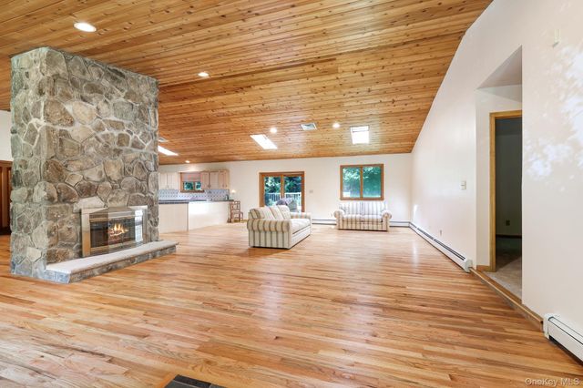 1169 Ridgebury Road, New Hampton, NY 10958