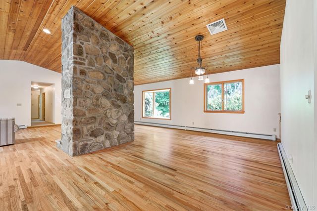 1169 Ridgebury Road, New Hampton, NY 10958