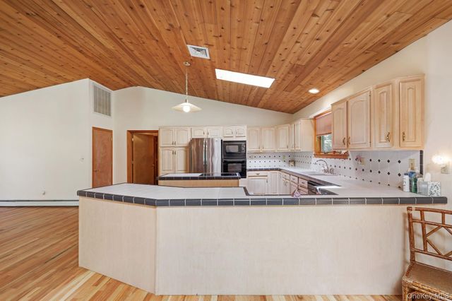 1169 Ridgebury Road, New Hampton, NY 10958