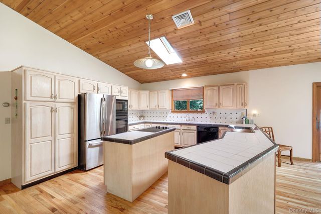 1169 Ridgebury Road, New Hampton, NY 10958