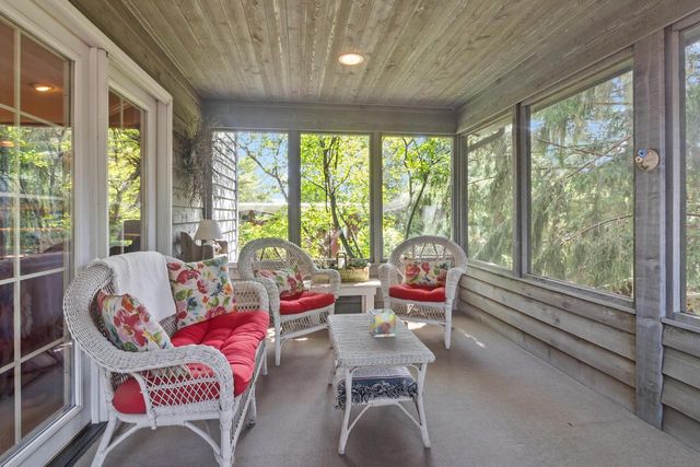 1554 Orchard LANE, Lake Geneva, WI 53147