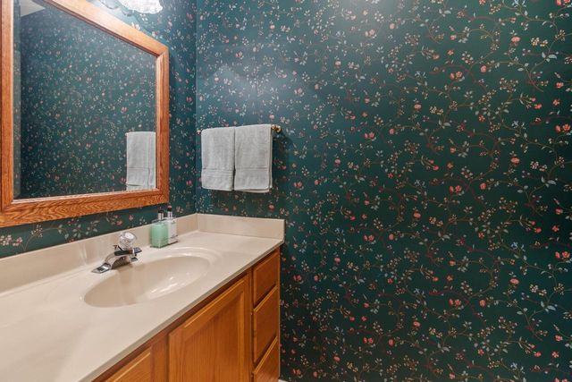 1554 Orchard LANE, Lake Geneva, WI 53147