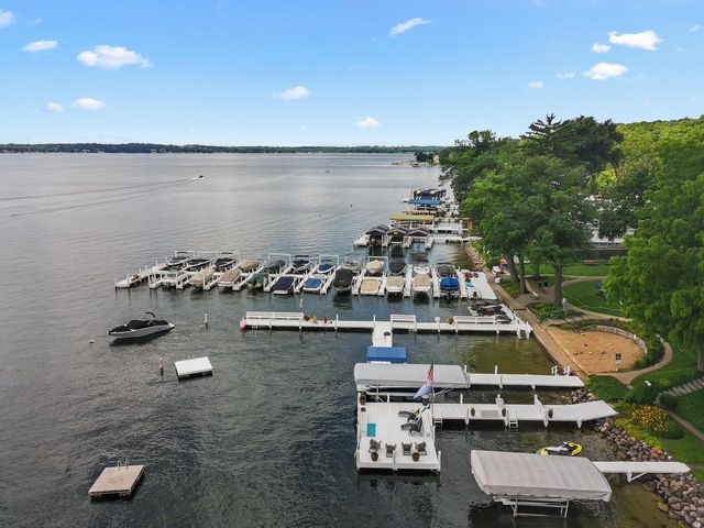 1554 Orchard LANE, Lake Geneva, WI 53147