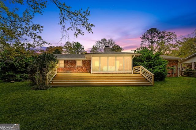 1458 Country Squire Drive, Decatur, GA 30033