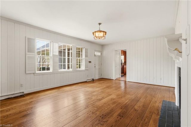 698 Lichfield Road, Winston-salem, NC 27104