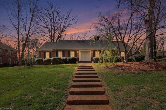 698 Lichfield Road, Winston-salem, NC 27104