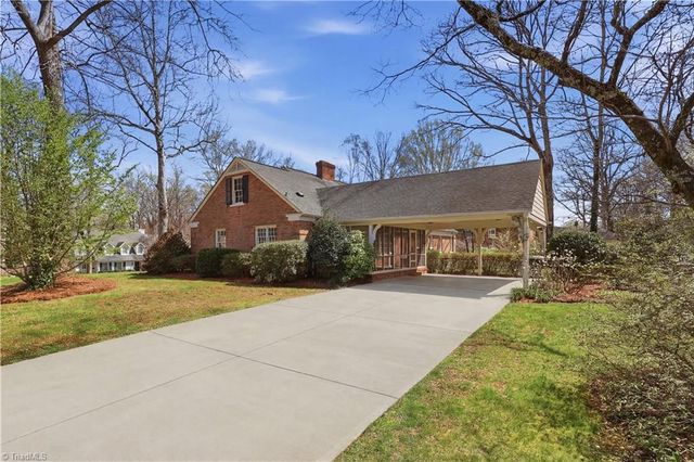 698 Lichfield Road, Winston-salem, NC 27104