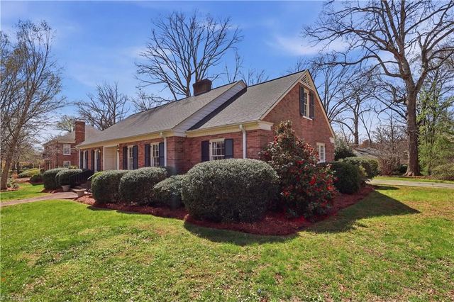 698 Lichfield Road, Winston-salem, NC 27104