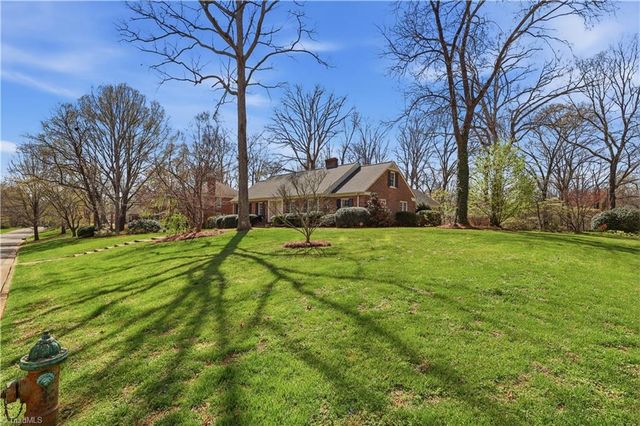 698 Lichfield Road, Winston-salem, NC 27104