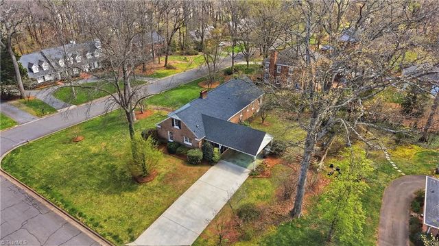 698 Lichfield Road, Winston-salem, NC 27104