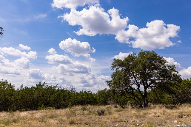 241 Dark Sky Path, Kerrville, TX 78028