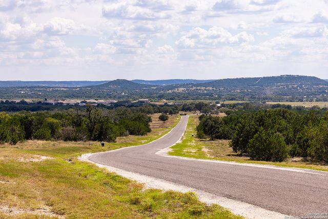 241 Dark Sky Path, Kerrville, TX 78028