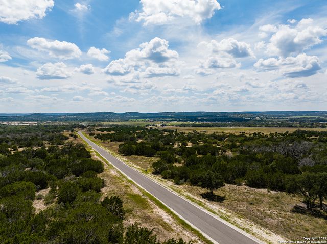 241 Dark Sky Path, Kerrville, TX 78028