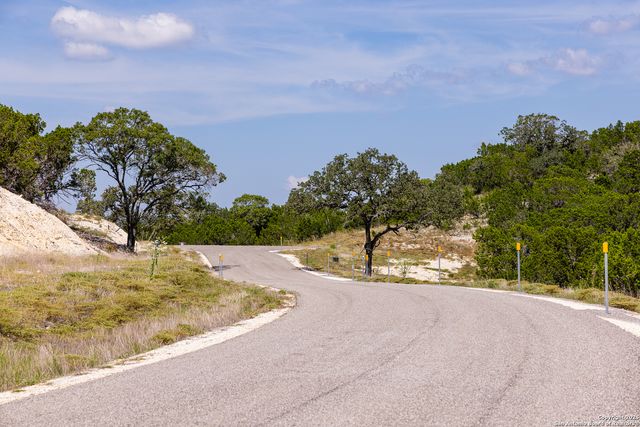241 Dark Sky Path, Kerrville, TX 78028
