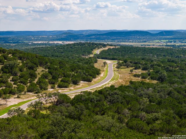 241 Dark Sky Path, Kerrville, TX 78028