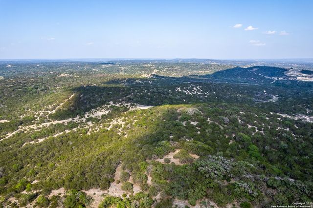 241 Dark Sky Path, Kerrville, TX 78028