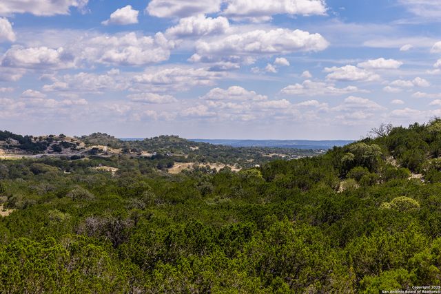 241 Dark Sky Path, Kerrville, TX 78028