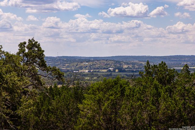 241 Dark Sky Path, Kerrville, TX 78028